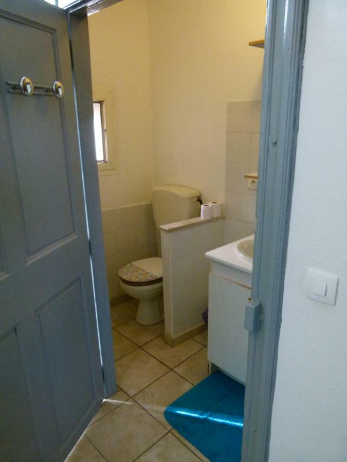 Appartement Au Pied Du Gardon. Remoulins Ngoại thất bức ảnh